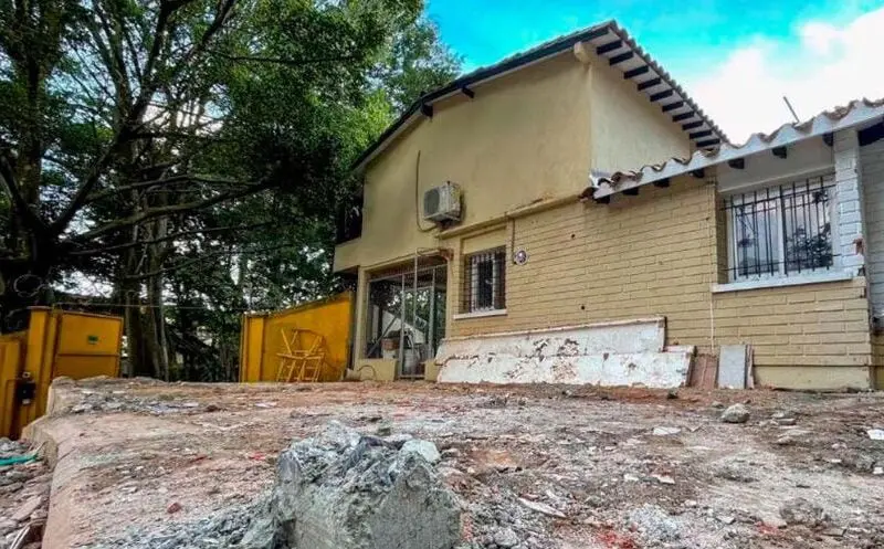 demolicion de la casa museo de pablo escobar en medellin pabloe