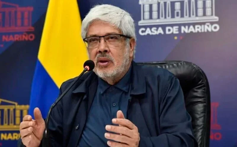 mincomercio rectifica no exportamos paramilitares umana