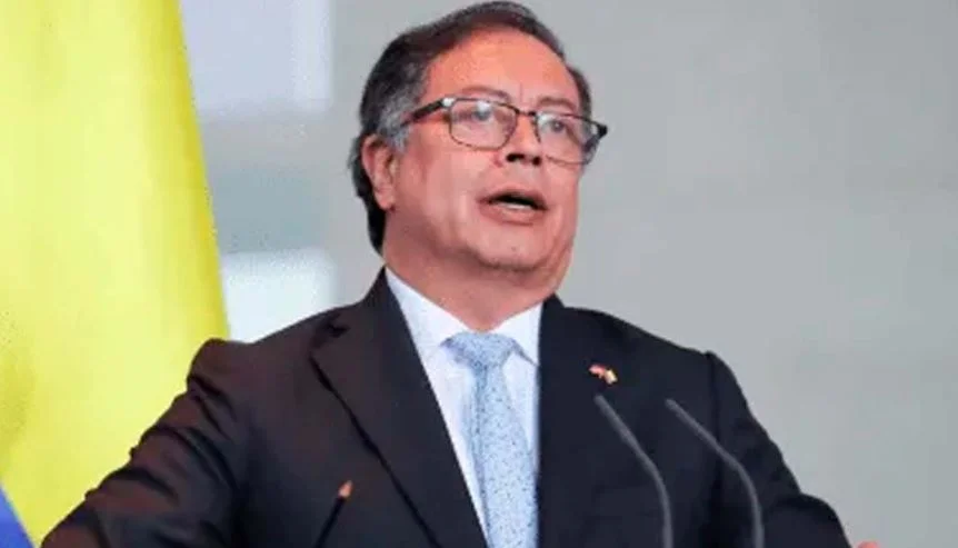 Presidente Petro promulga ley que transforma la Fuerza Aérea Colombiana 1 presidente petro promulga ley que transforma la fuerza aerea colombiana peto1