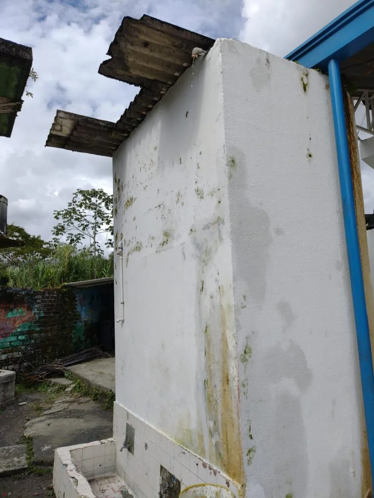 colegio antonio jose de sucre con problemas sanitarios y estructurales que ponen en riesgo la salud image 3