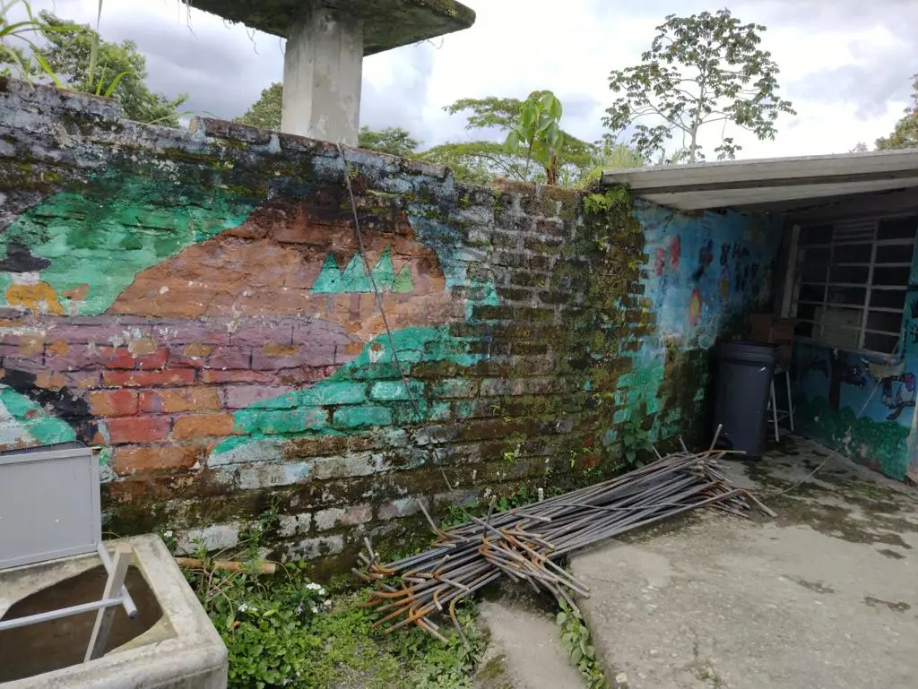 colegio antonio jose de sucre con problemas sanitarios y estructurales que ponen en riesgo la salud image 6