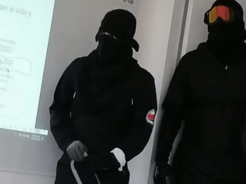 estudiantes de la utp denuncian acoso y amenazas por parte de grupos de encapuchados por no hacer parte de los bloqueos web 67