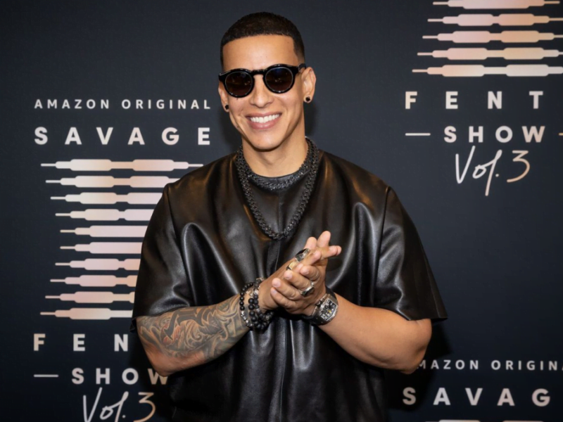 primeras imagenes de daddy yankee en su rol de predicador web 93