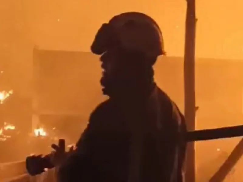 voraz incendio consumio cerca de 100 viviendas en el barrio futuro bajo web 41