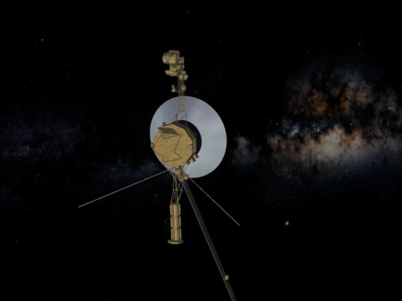 Tras cinco meses de recibir mensajes sin sentido, la NASA recuperó contacto con la Voyager 1, una sonda con más de 45 años en el espacio