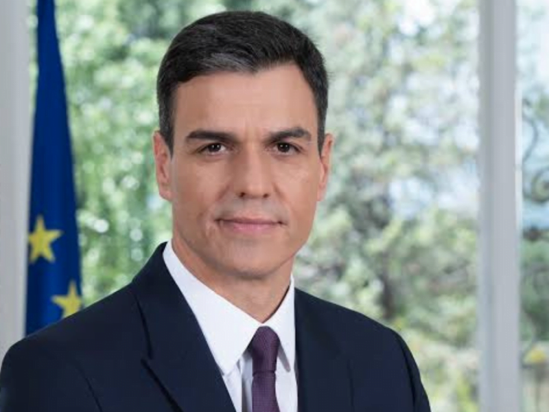 Pedro Sánchez decide continuar al frente del Gobierno español