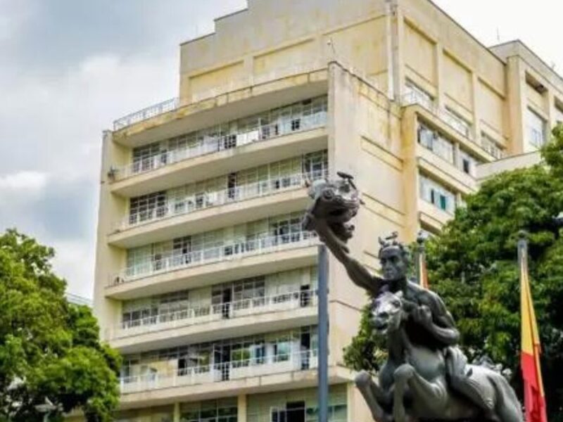 judicializado ex funcionario de la alcaldia de pereira y cuatro contratistas por presuntos hechos de corrupcion judicializado ex funcionario de la alcaldia de pereira y cuatro contratistas por presunt