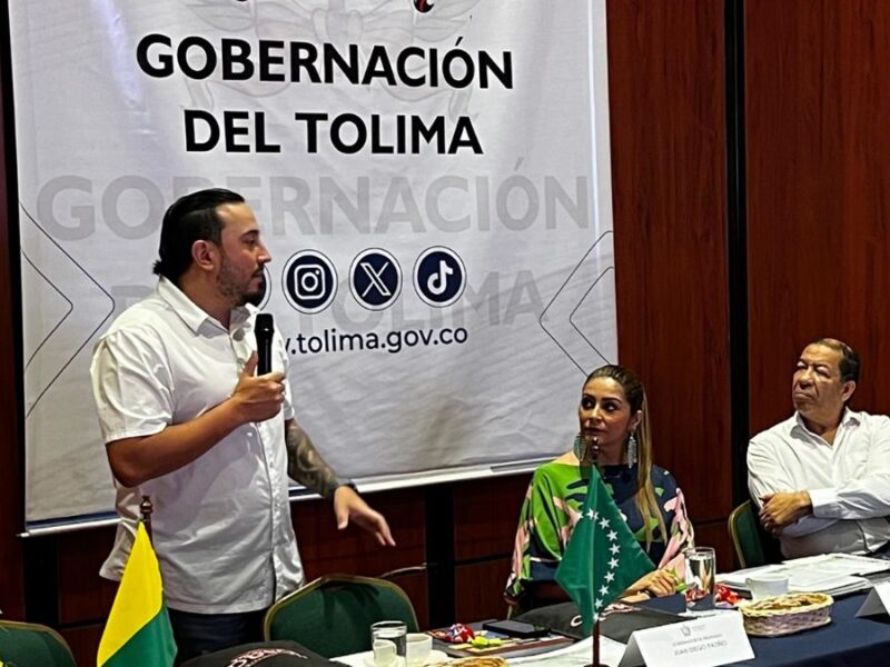 Gobernador Juan Diego Patiño reitera el llamado a proteger los ecosistemas del Parque de Los Nevados durante la sesión de la RAP
