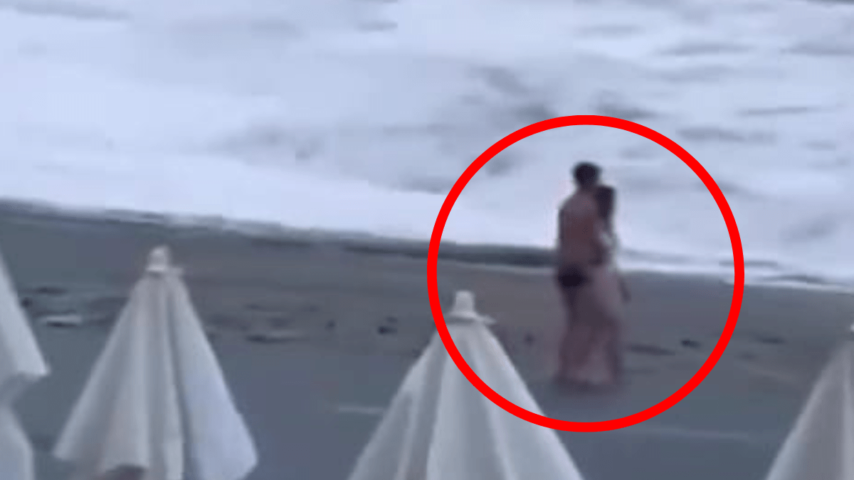 joven fue arrastrada por el mar mientras paseaba con su pareja web 2024 06 19t100633.962