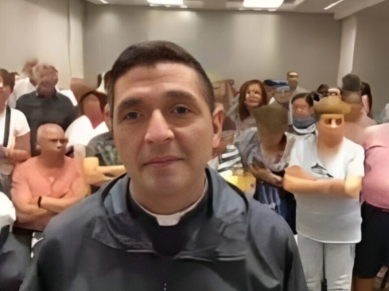 padre chucho se va de colombia por amenazas padre chucho se va de colombia por amenazas web 20240710 083411 0000