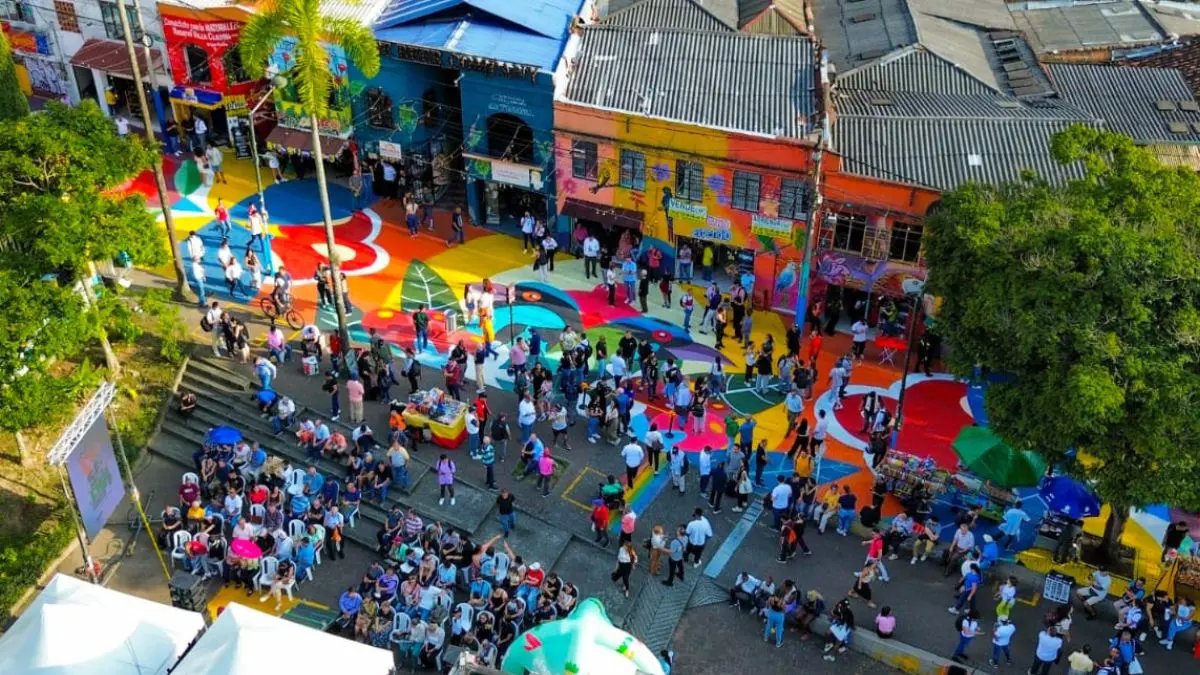 Como un regalo para Pereira, La Calle del Encuentro se transformó en una cuadra del arte y naturaleza auténtica gracias a esta Alcaldía de Pereira 1 como un regalo para pereira la calle del encuentro se transformo en una cuadra del arte y naturaleza autentica copia de web 2024 08 23t143803.475