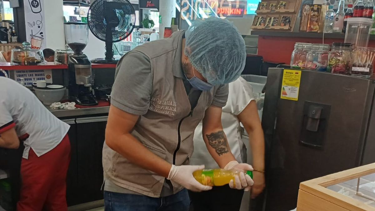 la secretaria de salud de la alcaldia de pereira inspecciono restaurantes y cafes de victoria centro comercial copia de web 2024 08 14t115723.997