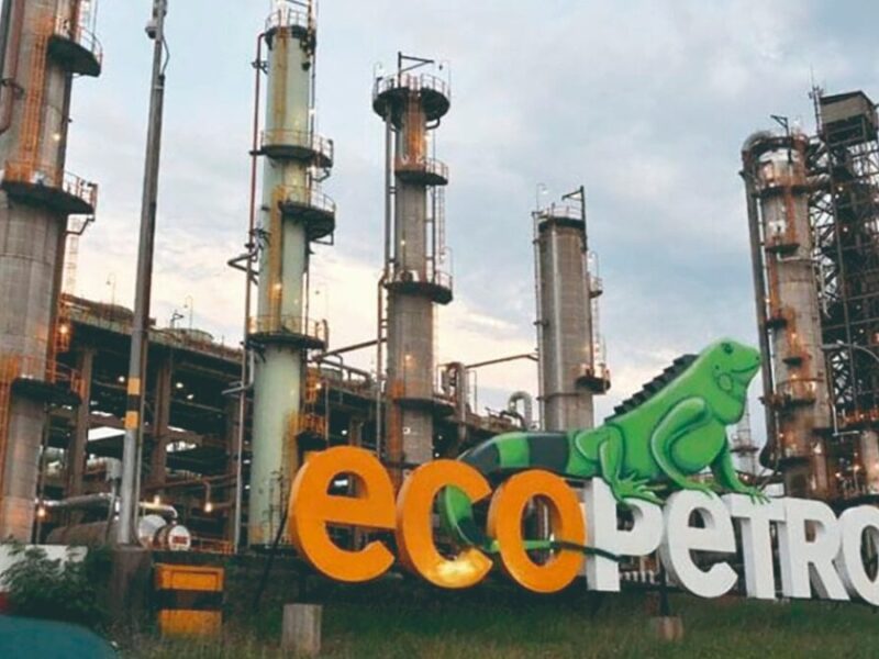 Ecopetrol enfrenta cierres de campos petroleros por bloqueos viales y ataques terroristas