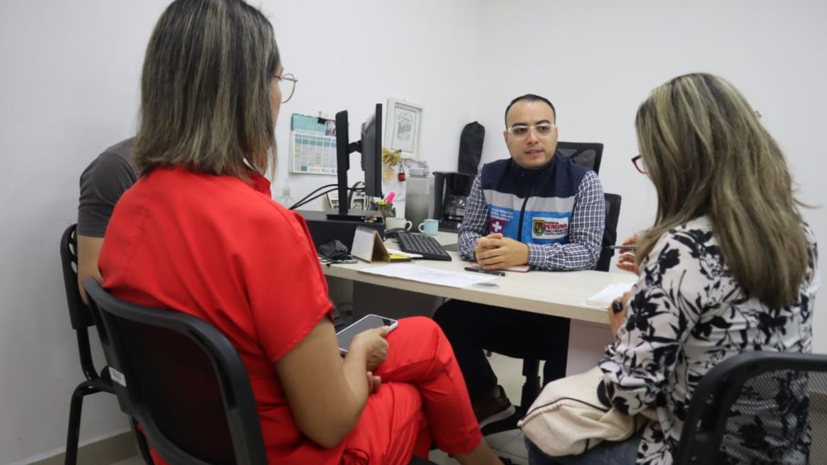 el defensor de la salud trabaja con la secretaria de educacion para ayudar a los estudiantes con discapacidad copia de web 2024 09 11t161922.641