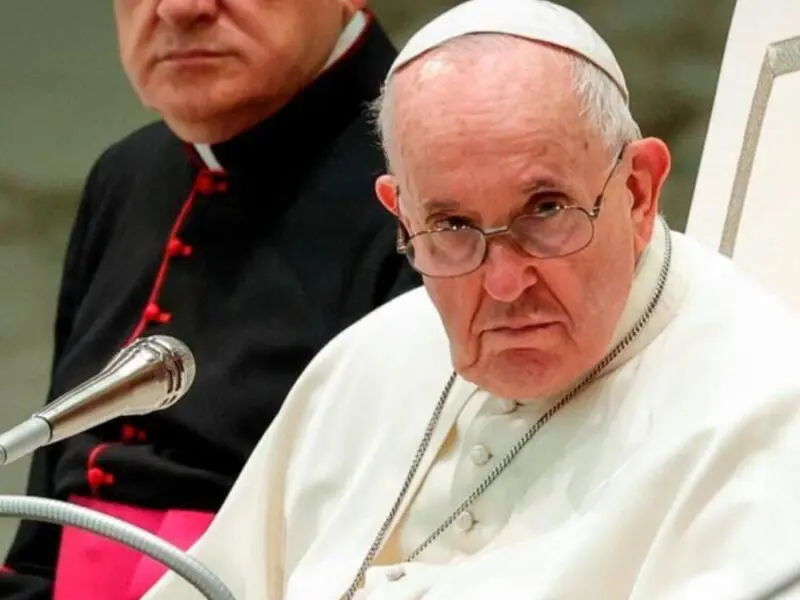 El papa Francisco alerta sobre la amenaza de una «guerra casi mundial»