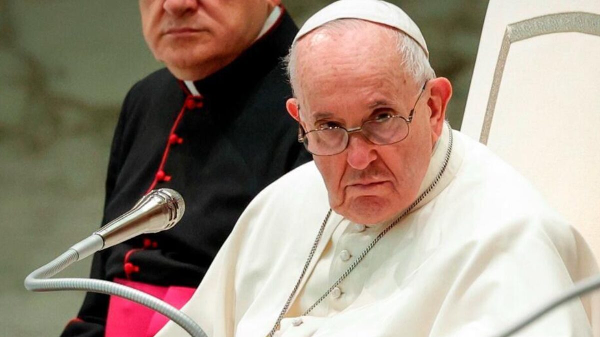 el papa francisco alerta sobre la amenaza de una guerra casi mundial y llama a los gobernantes a asumir el honor de la paz el papa francisco alerta sobre la amenaza de una guerra casi mundial y llama