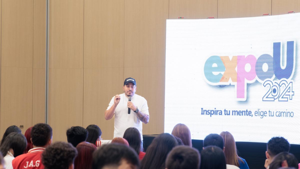 gobernador de risaralda inaugura expou con inspiradora conferencia para jovenes copia de web