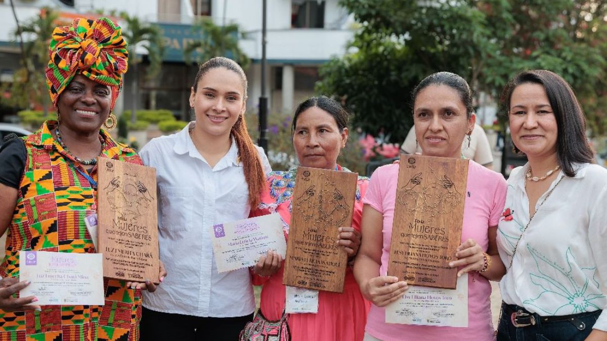 mujeres que tejen saberes resalto el talento local y el empoderamiento femenino en risaralda copia de web 2024 09 16t190553.905