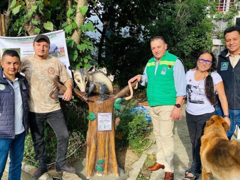 El director de la CARDER inauguró escultura dedicada  a la conservación de las Zarigüeyas