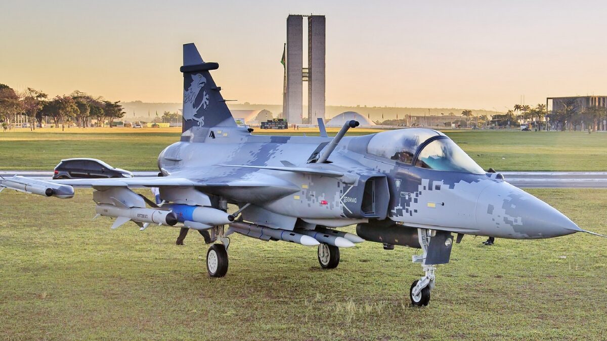 gobierno colombiano comprara aviones suecos para renovar su flota de kfir segun medios europeos gobierno colombiano comprara aviones suecos para renovar su flota de kfir segun medios europeos web 16