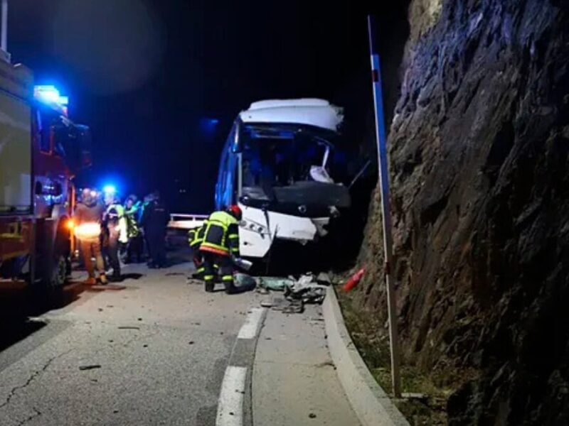 conductor del autobus con colombianos accidentado en francia en prision provisional tras dar positivo en cocaina conductor del autobus con colombianos accidentado en francia en prision provisional tra
