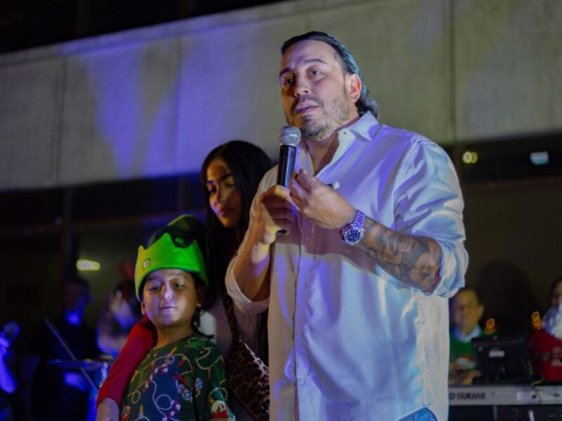 mensaje de union familiar y respeto por los animales en el pregon navideno de la gobernacion copia de web 7