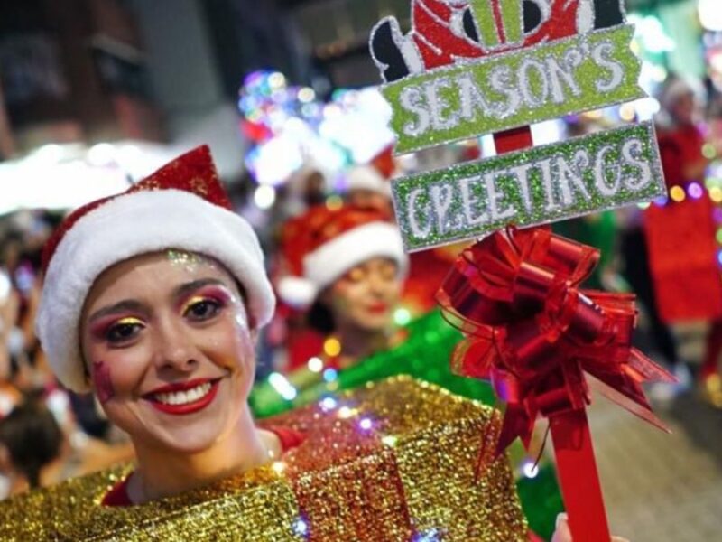 multitudinaria asistencia de pereiranos al primer gran desfile navideno copia de web 34