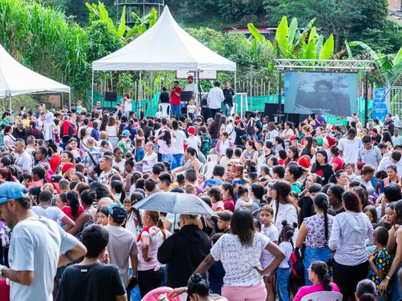 secretaria de cultura de pereira promovio el espiritu navideno entre los ninos y ninas de la comuna consota copia de web 55