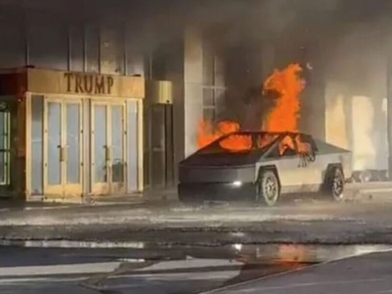 momento de la explosion de cybertruck de tesla frente a hotel trump en las vegas momento de la explosion de cybertruck de tesla frente a hotel trump en las vegas web 2025 01 02t155125.549