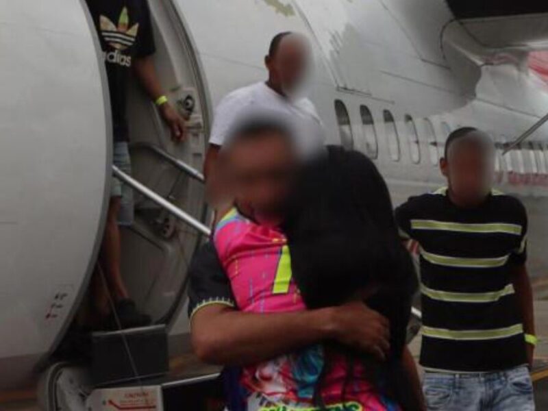 llego a medellin vuelo con 43 colombianos deportados desde panama llego a medellin vuelo con 43 colombianos deportados desde panama web 2