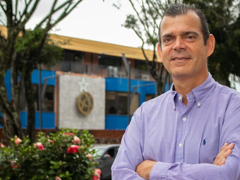 luis fernando acosta sanz enfrenta nuevamente un intento de remocion del cargo como director de comfamiliar risaralda luis fernando acosta sanz enfrenta nuevamente un intento de remocion del cargo com