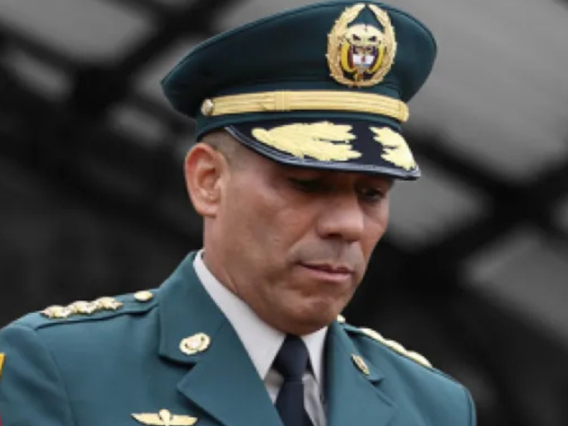 grave denuncia contra el general r eduardo zapateiro por presunto acoso sexual web 2025 03 31t100344.659