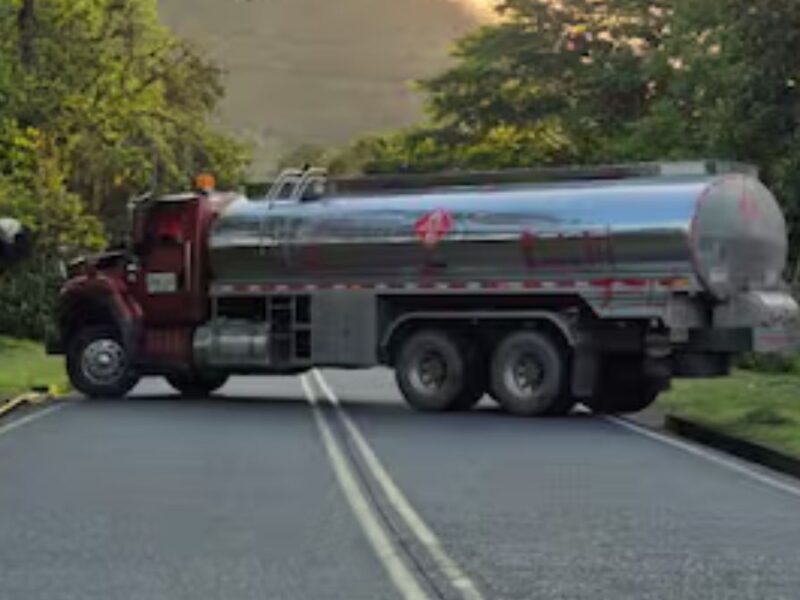 terminal de pereira suspende viajes a choco tras bloqueo en la via por presuntos guerrilleros copia de web 2025 04 02t101722.669