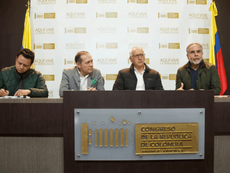 Gobierno radica nueva consulta popular con 16 preguntas sobre trabajo y salud