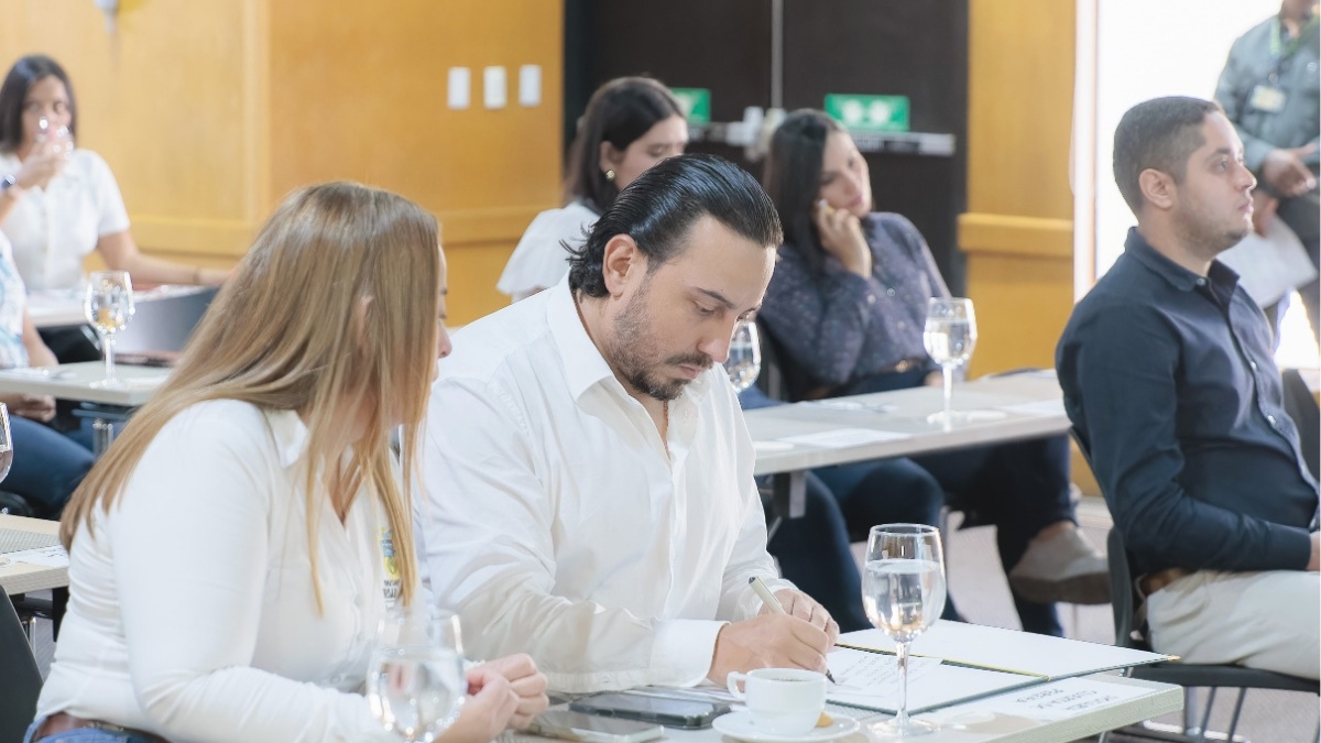 gobernacion de risaralda presento ante notarias y camaras de comercio la nueva plataforma de pagos copia de web 2025 05 12t170040.359