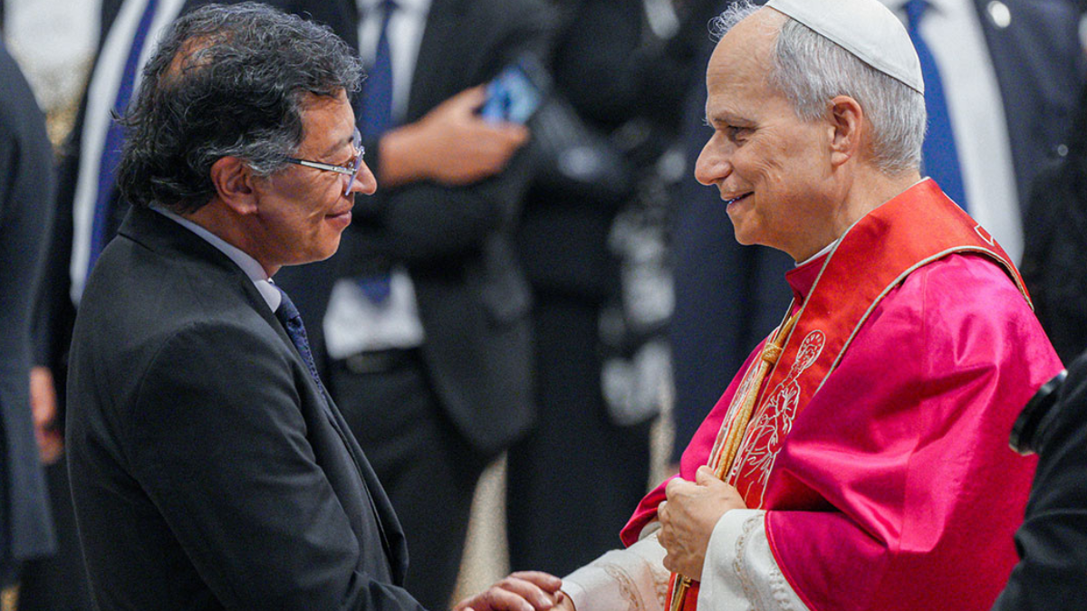 gustavo petro invita al papa leon xiv a visitar colombia durante su audiencia en el vaticano web 2025 05 19t085938.609