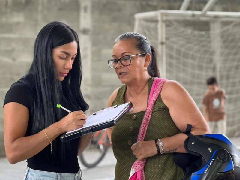 Más de 50 mujeres de Puerto Caldas participaron en jornada institucional con enfoque de género 