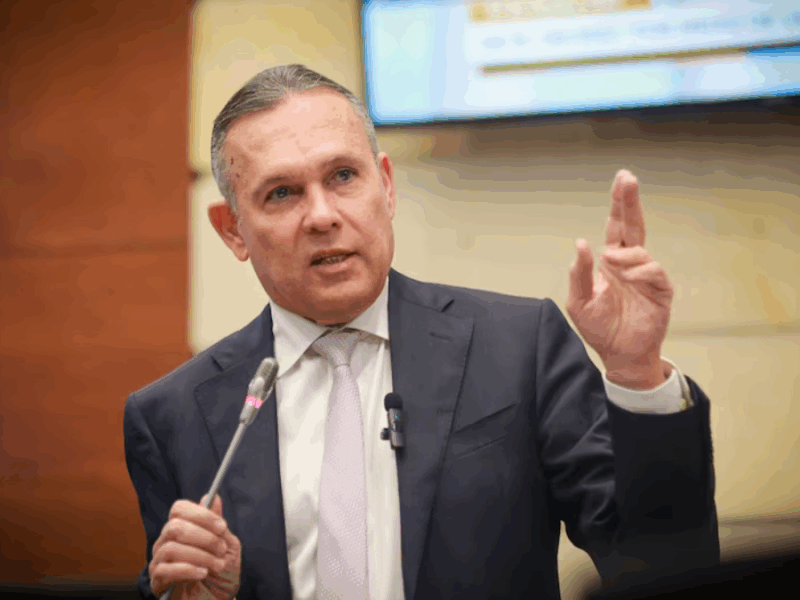 nunca un gobierno habia presionado con tal intensidad efrain cepeda envio fuerte carta a los congresistas y les pidio no dejarse amedrentar de petro web 2025 05 05t113356.980