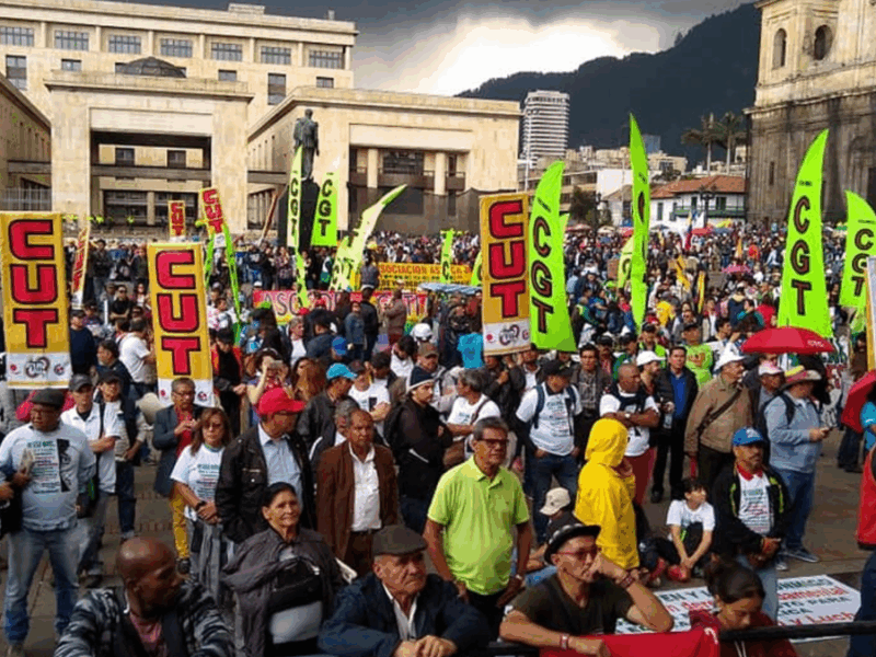 Paro nacional de 48 horas: las centrales obreras responden al hundimiento de la consulta popular