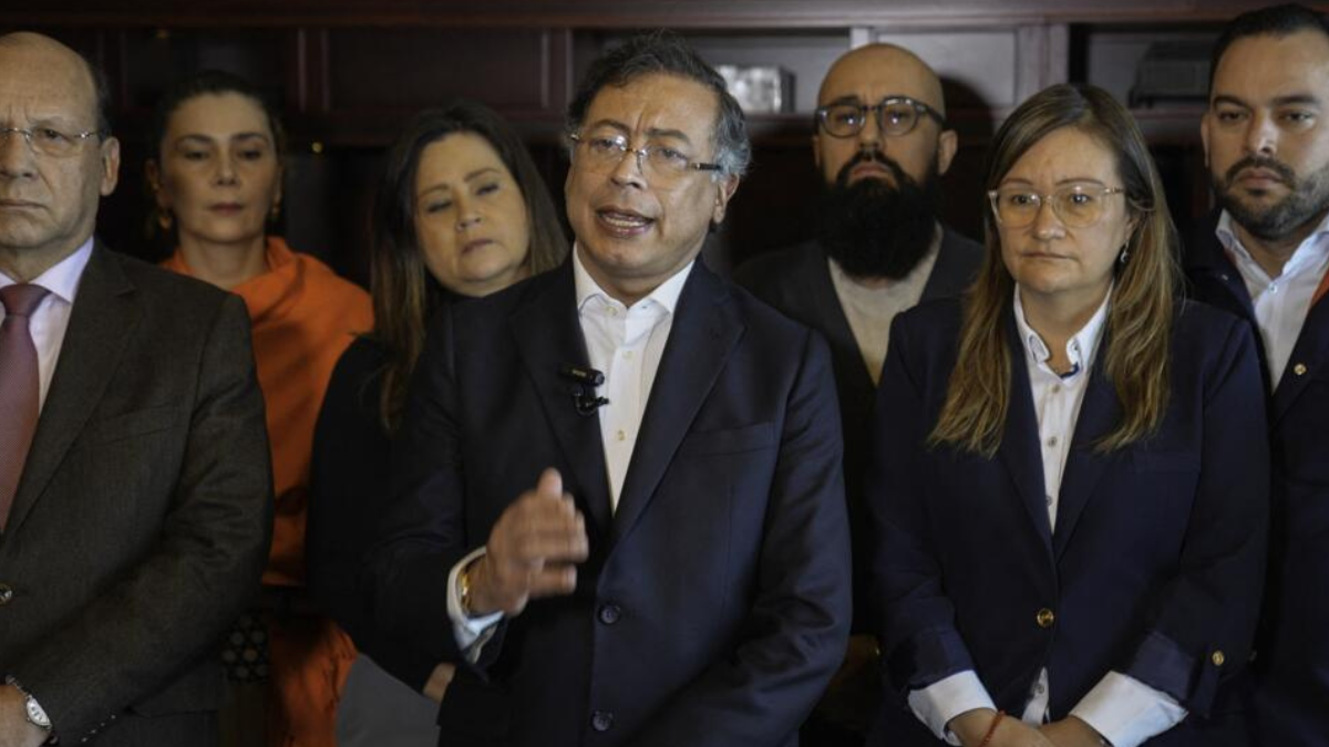 petro denuncia fraude en senado y convoca a movilizacion tras hundimiento de consulta popular web 2025 05 15t101725.293