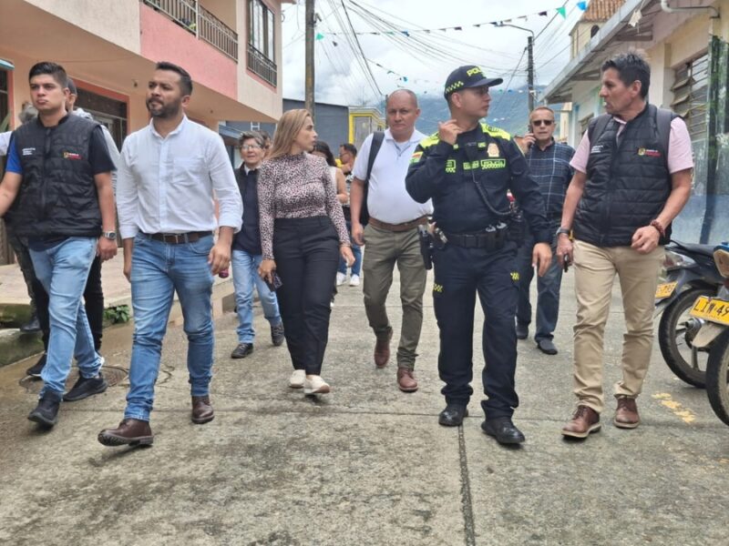 secretaria de gobierno de pereira realiza recorrido institucional para escuchar a lideres y buscar soluciones a sus problematicas copia de web 2025 05 12t134252.279