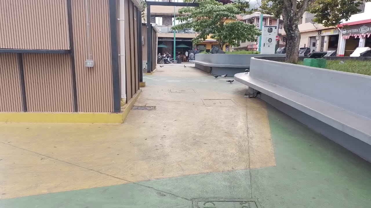 Parque de Guática: un negocio turbio, casetas pagan arriendo y no las usan, alcalde en el ojo del huracán 3 parque de guatica un negocio turbio casetas pagan arriendo y no las usan alcalde en el ojo del huracan whatsapp image 2025 06 18 at 6.06.00 pm 2