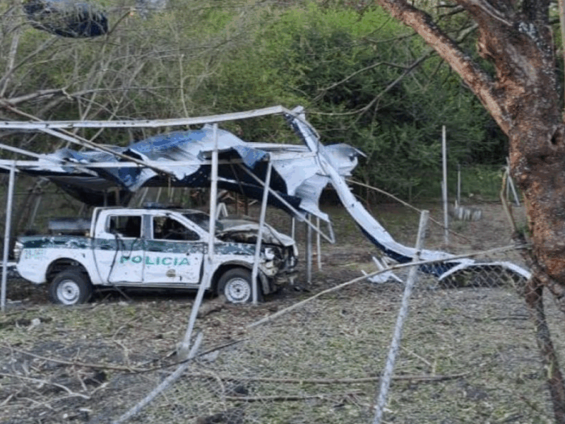 carro bomba en el patia deja un muerto y tres policias heridos violencia persiste en el sur del cauca web 6
