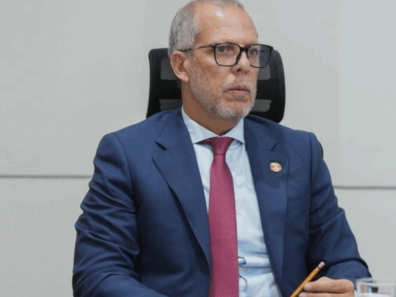 denuncian a alfredo saade por promover reeleccion presidencial desde la casa de narino web 47