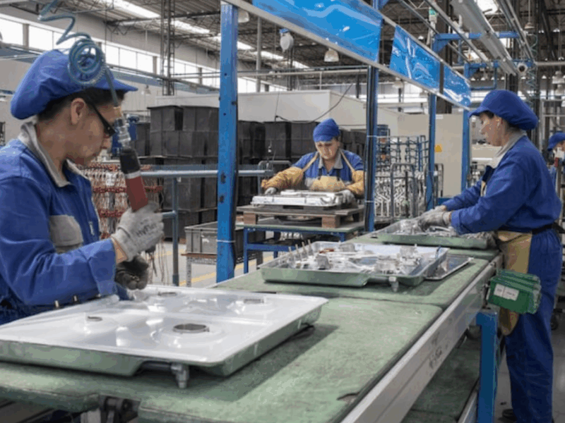 desde este 15 de julio se reduce la jornada laboral en colombia empresas se adaptan a 44 horas semanales web 20250715 104508 0000