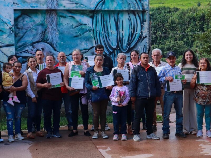 la carder y unisarc reconocieron a productores por sus buenas practicas agropecuarias en la cuenca media alta del rio otun copia de web 2025 07 15t203352.857
