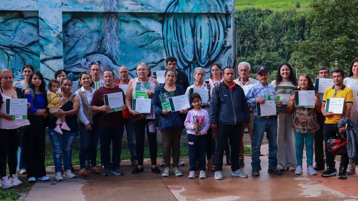 la carder y unisarc reconocieron a productores por sus buenas practicas agropecuarias en la cuenca media alta del rio otun copia de web 2025 07 15t203352.857