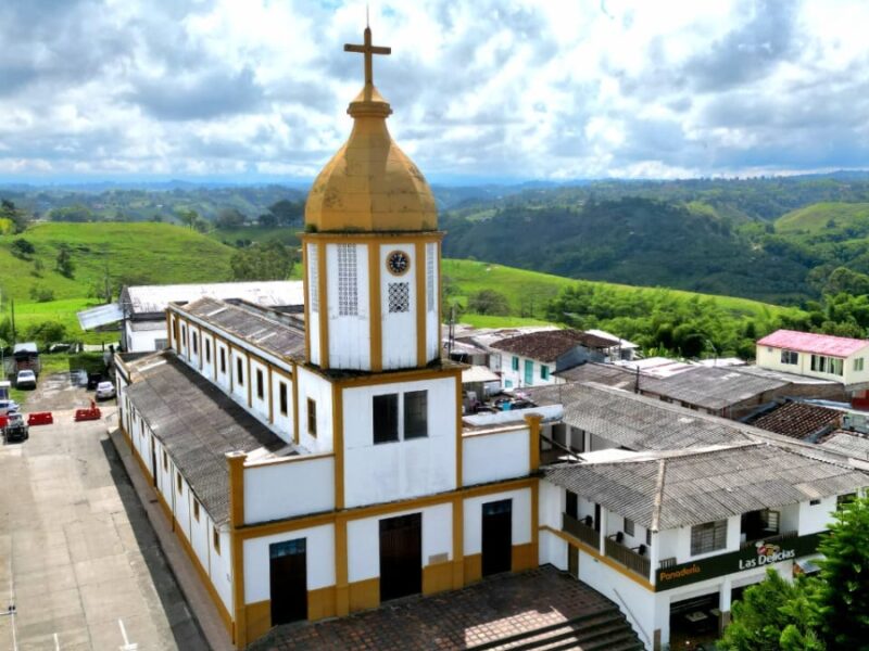 el alcalde mauricio salazar le apuesta a un corredor turistico compartido entre filandia y arabia copia de web 2025 09 24t162647.704