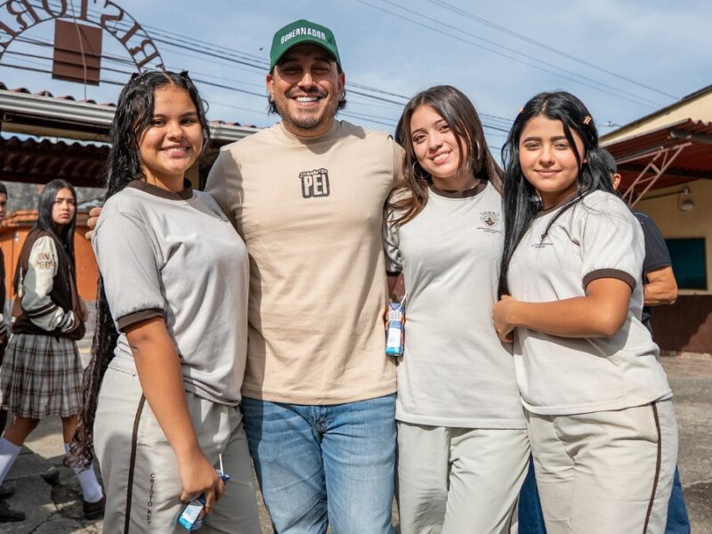Gobernación entregó cubierta para la cancha de la Institución Educativa Cristo Rey, en Dosquebradas 13 gobernacion entrego cubierta para la cancha de la institucion educativa cristo rey en dosquebradas copia de web 2025 09 08t212015.662