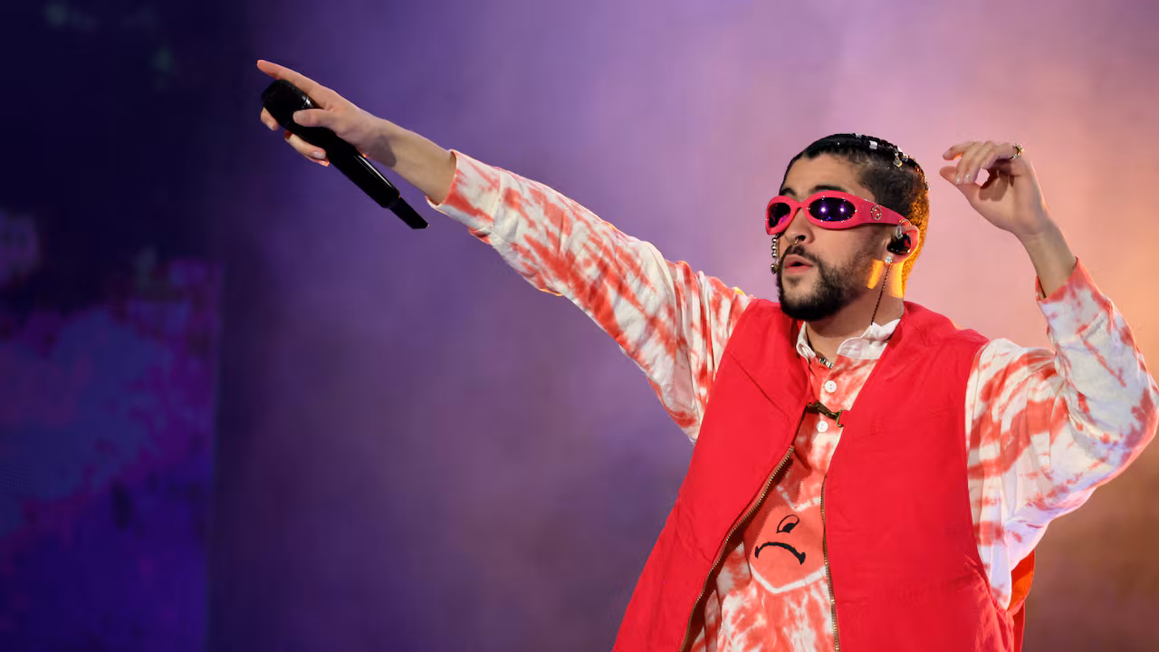 Bad Bunny en el Super Bowl 2026: polémica, reacciones políticas y advertencias oficiales